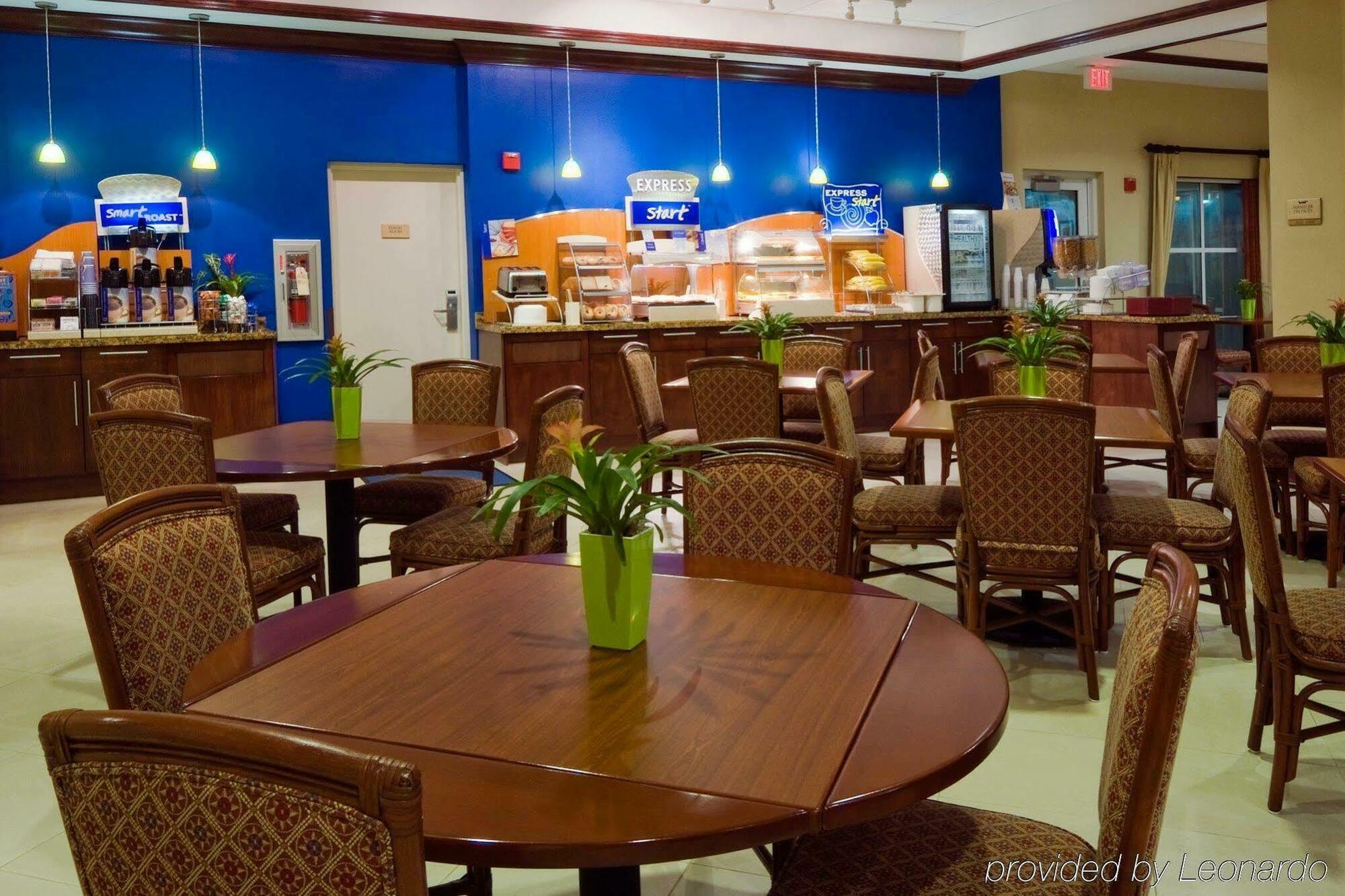 Holiday Inn Express & Suites Miami Kendall, An Ihg Hotel Restaurant photo